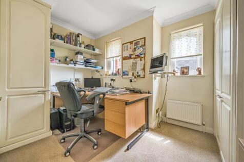 Bedroom/Study