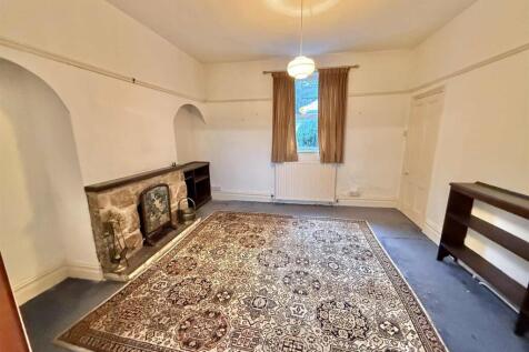 Reception Room-4.jpg