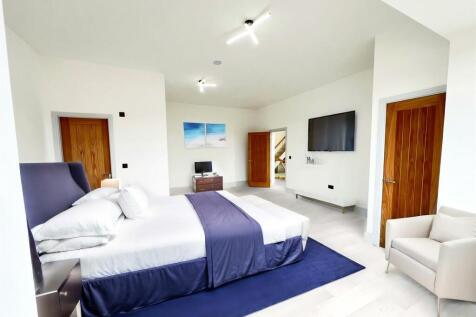 Bed 3 Staged