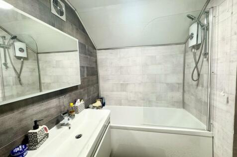 Upper Level Bathroom