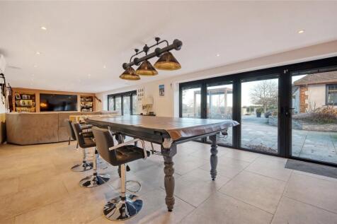 Entrtainment Suite
