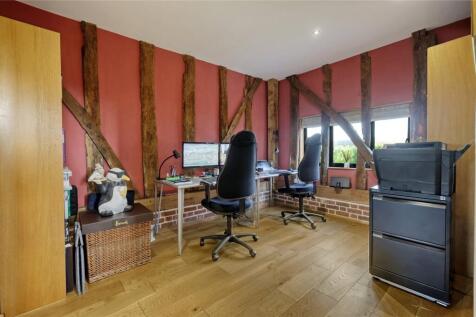 Bedroom/Office