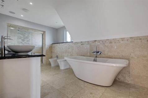 En Suite Bathroom