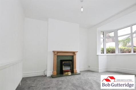 BAY FRONTED SITTING ROOM