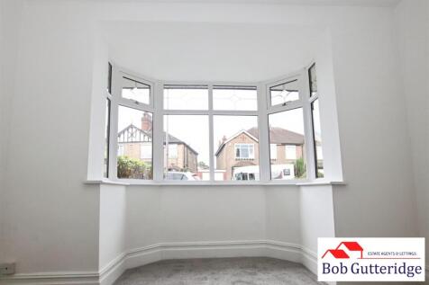 BAY FRONTED SITTING ROOM