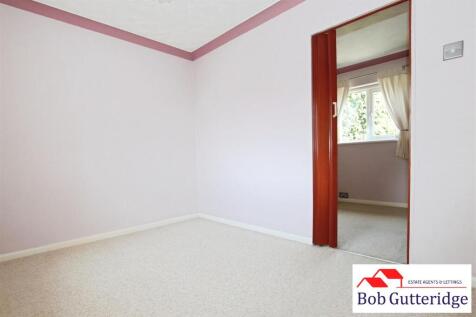 BEDROOM TWO (CURRENT SPLIT INTO TWO ROOMS)