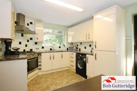 FITTED KITCHEN / DINING ROOM