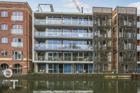 Canalside Exterior O