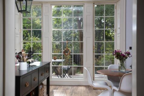 Breakfast Room