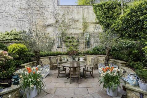 Courtyard Garden