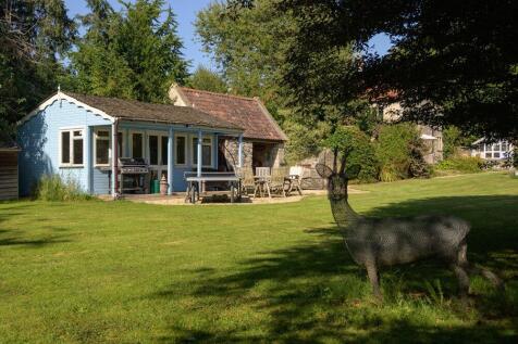 Garden &amp; Outbuilding