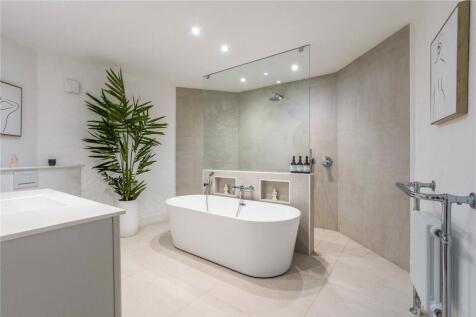 En Suite Bathroom