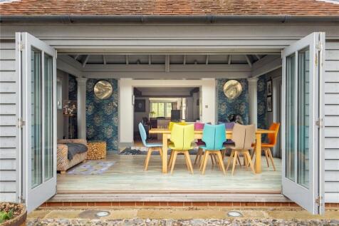 Breakfast Room