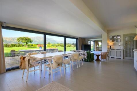 Sitting/ Dining Room