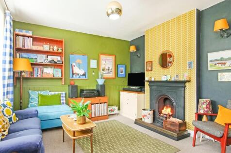 Living Room 1.jpg