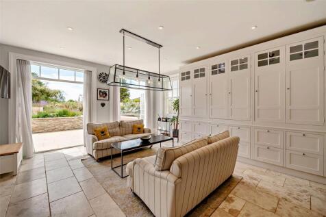 Kitchen Living Area