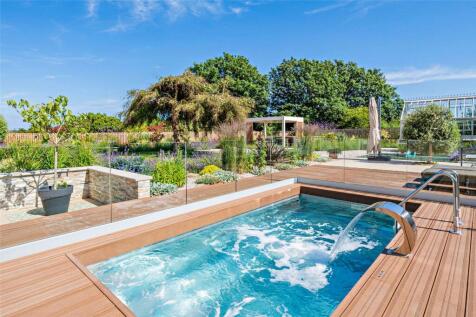 Swim/Spa