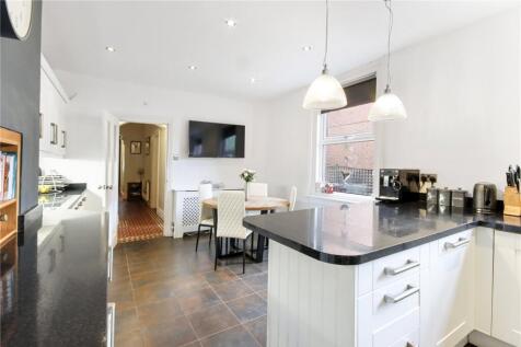 Kitchen/Breakfast Rm