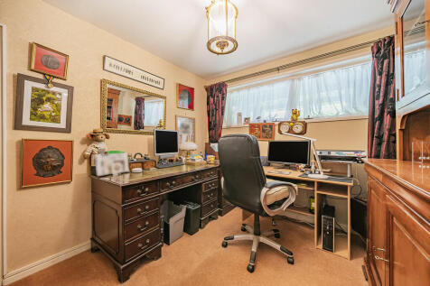 Bedroom 5 - Study