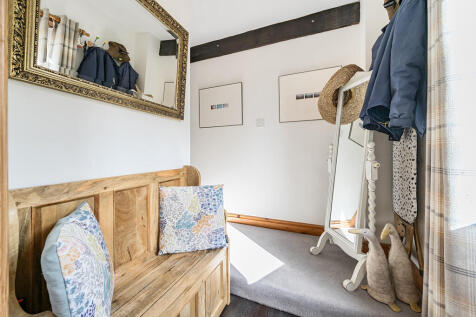 1346851-4-68b9604...