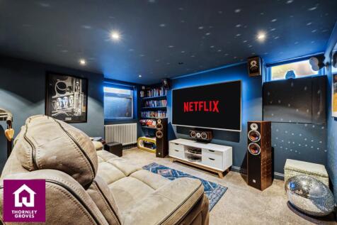 Tv/Play Room