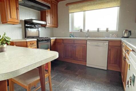 Kit/Breakfast Room