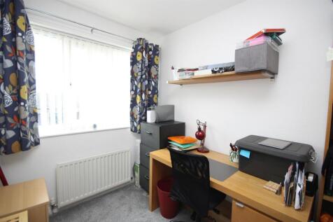 Bedroom 3 (Rear)