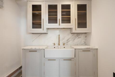 Frognal Farm Barns, Teynham