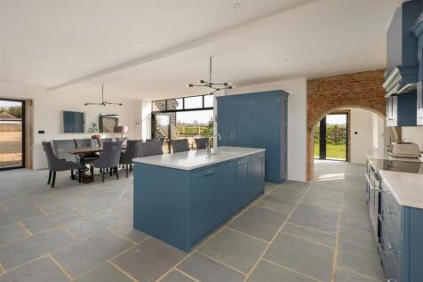 Frognal Farm Barns, Teynham