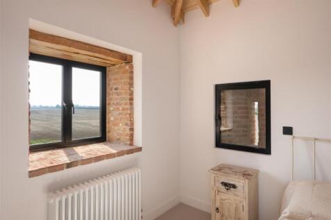 Frognal Farm Barns, Teynham