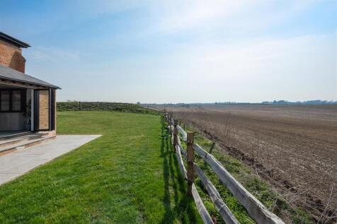 Frognal Farm Barns, Teynham