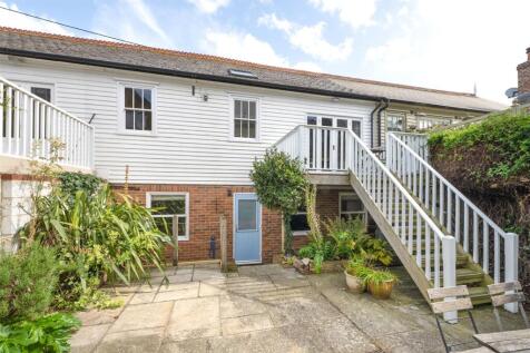Island Wall, Whitstable