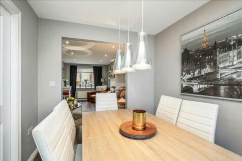 Dining Area (2)