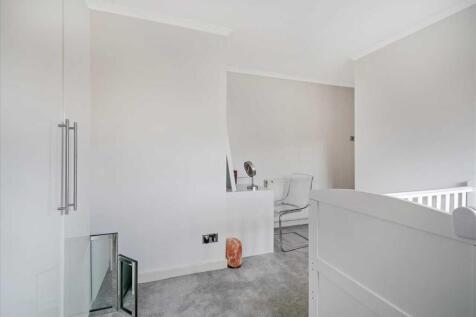 Bedroom Two (2)