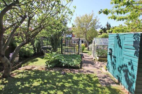 Rear garden reverse view