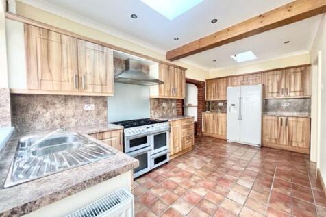 Kitchen breakfast room view 2