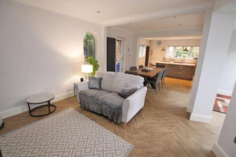 Living dining kitchen photo 3