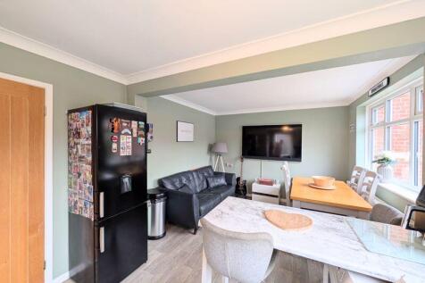 Kitchen-diner view 2 