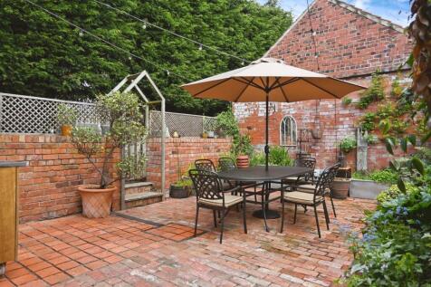 Courtyard - Main House