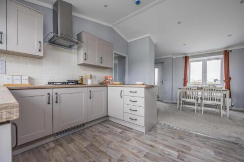 Plot 26 Littlehampton Marina-Small-PorticoMarketin