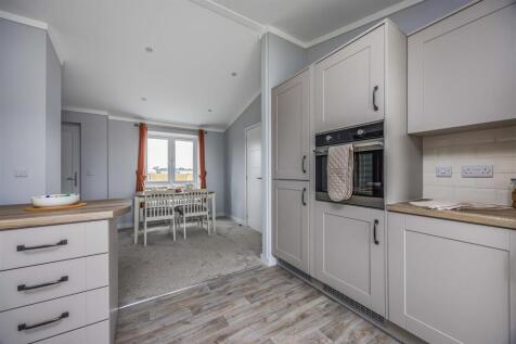 Plot 26 Littlehampton Marina-Small-PorticoMarketin
