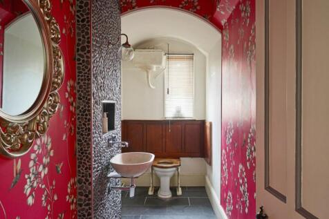 Downstairs Bathroom
