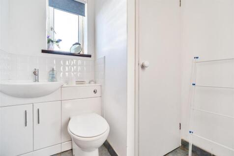 UPSTAIRS WC