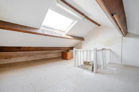 ATTIC ROOM