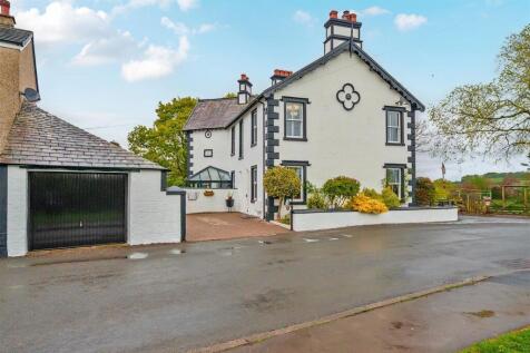 GARAGE/OUTBUILDING
