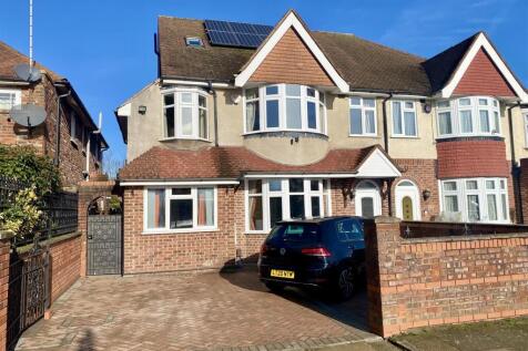 708 Great West Road Exterior 4.jpeg