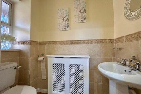 Ground Floor Cloakroom/Wc