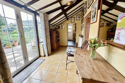 sitting room with garden aspect.JPEG