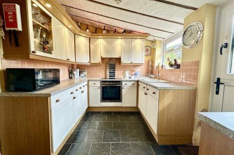 kitchen.JPEG