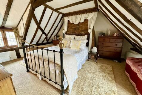 bedroom one.JPEG